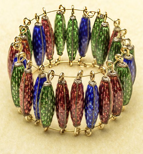 Nancy Chase's Holiday Lights Cuff - , Contemporary Wire Jewelry, Loops, Wire Loop, Wrapped Wire Loop, curl the second ends of the memory wires